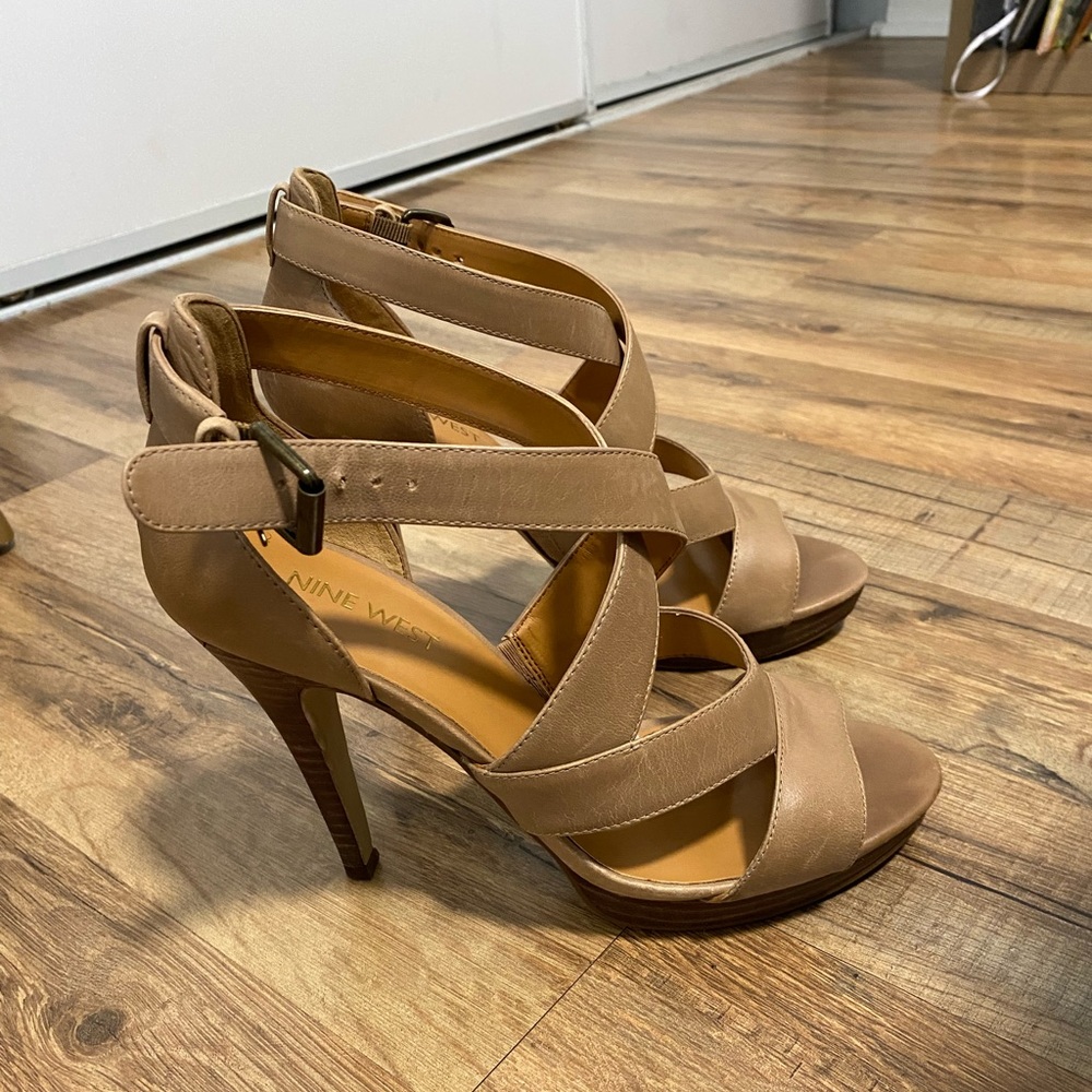 Nine West Tan 6.5 heel with platform